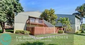 31 Crossings Circle, Boynton Beach, FL 33435