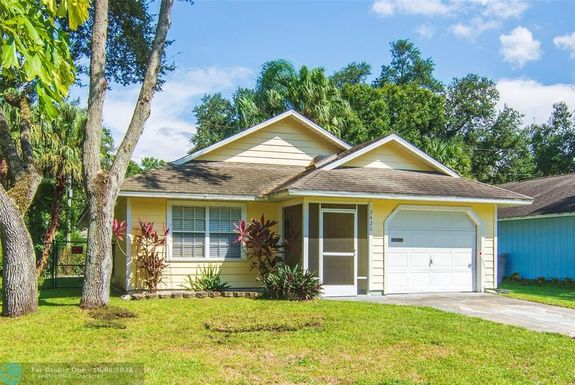 2420 88th Ave, Vero Beach, FL 32966