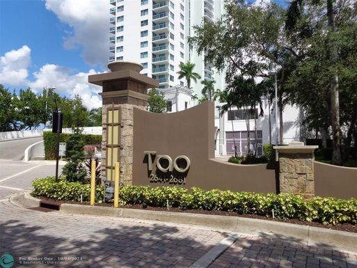 2641 Flamingo Rd, Fort Lauderdale, FL 33323