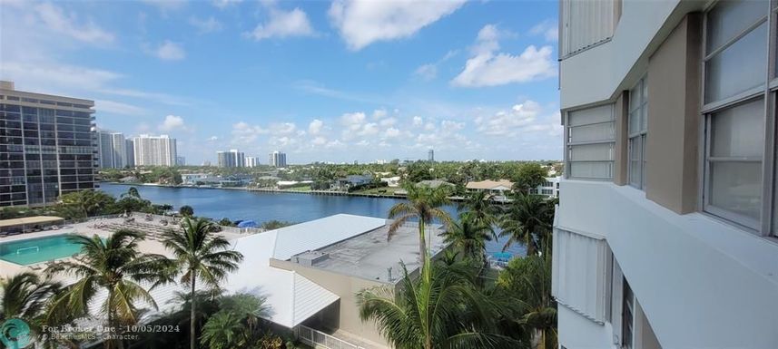 1965 Ocean Dr, Hallandale Beach, FL 33009