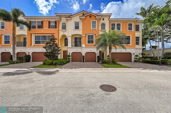 604 Francesca Lane, Boca Raton, FL 33487