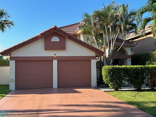 3966 7th Pl, Deerfield Beach, FL 33442