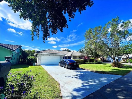 5183 48th Ave, Coconut Creek, FL 33073