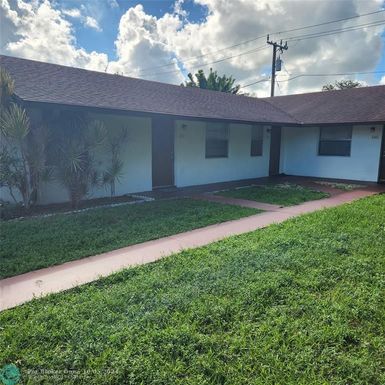 4274 Sussex Ave, Lake Worth, FL 33461