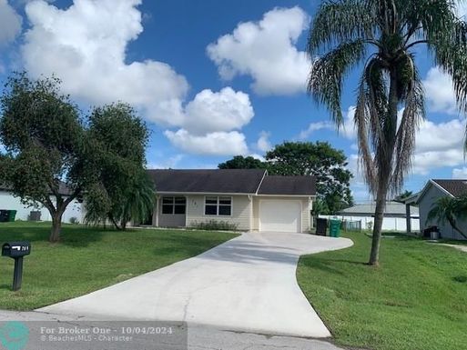 701 Biscayne Dr, Port St Lucie, FL 34983