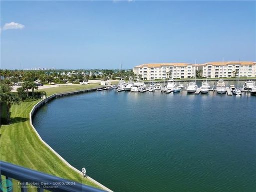 12 Harbour Isle Drive, Fort Pierce , FL 34949