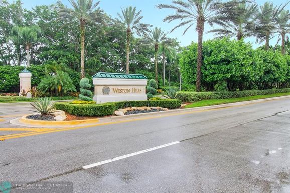 2481 Eagle Run Dr, Weston, FL 33327