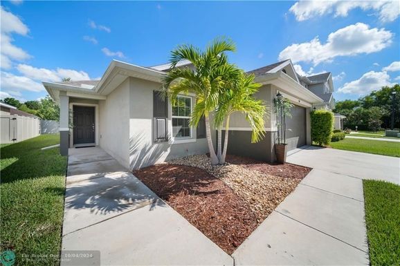 5160 Pine Trail Cir, Port St Lucie, FL 34983