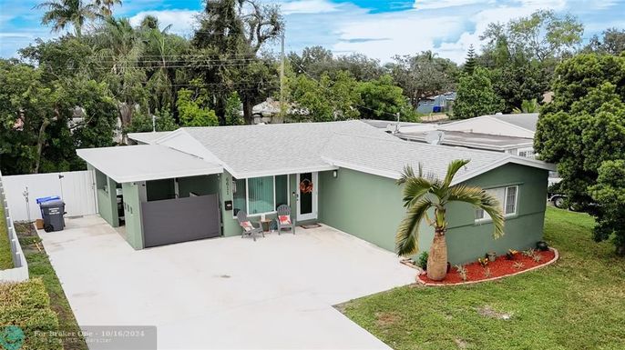 6611 Allen St, Hollywood, FL 33024