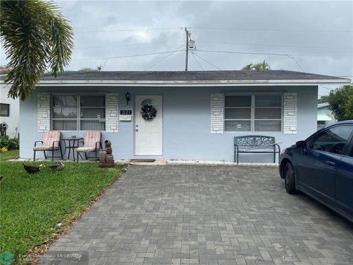 2621 54th St, Tamarac, FL 33309