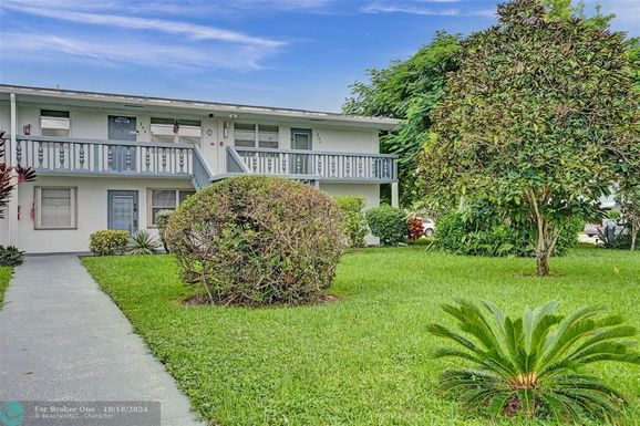 245 Oakridge O, Deerfield Beach, FL 33442