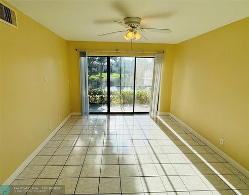 4086 Pine Island Rd, Sunrise, FL 33351