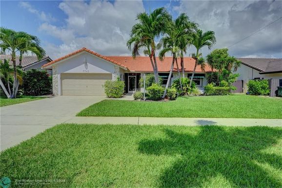 7743 Country Club Boulevard, Boca Raton, FL 33487