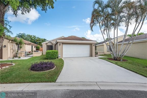 3341 22nd Pl, Coconut Creek, FL 33066