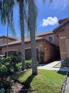 1255 Presidio Dr, Weston, FL 33327