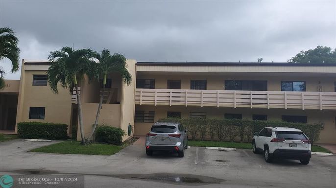 4491 Crystal Lake Dr, Deerfield Beach, FL 33064