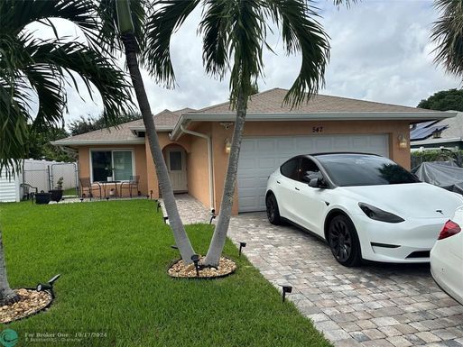 547 1st Ave, Deerfield Beach, FL 33441