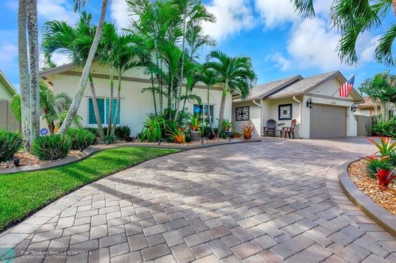 11724 59TH ST, Cooper City, FL 33330