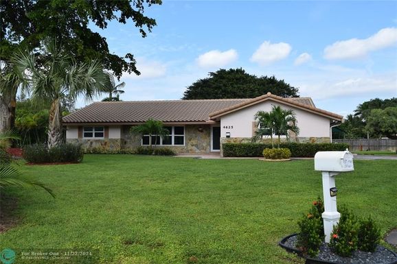 4625 Glenwood Dr, Coconut Creek, FL 33066