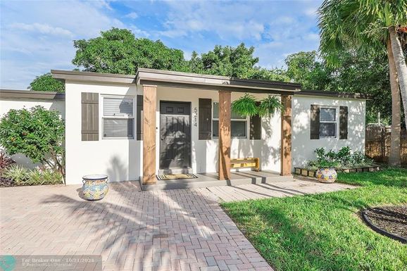 5214 20th Ter, Pompano Beach, FL 33064