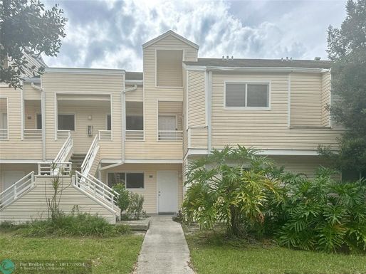 3449 44th St, Lauderdale Lakes, FL 33309