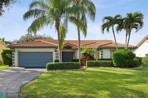 4850 92nd Ter, Coral Springs, FL 33067