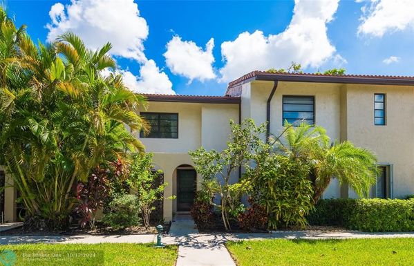 21648 Cypress Rd, Boca Raton, FL 33433