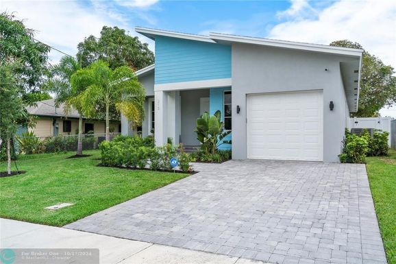 213 6th Ave, Delray Beach, FL 33444