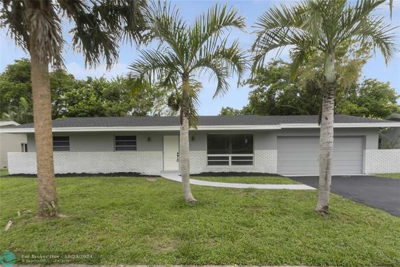 1131 70th Ave, Plantation, FL 33313