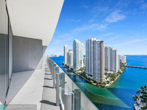 300 Biscayne Blvd Way, Miami, FL 33131