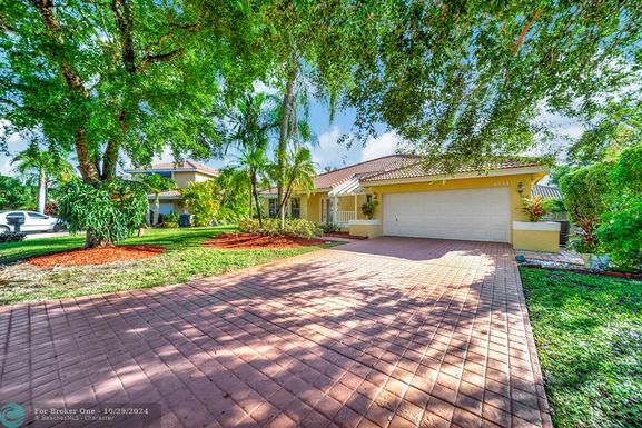 4751 58 TER, Coral Springs, FL 33067