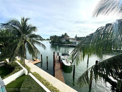 9400 Bay Harbor Dr, Bay Harbor Islands, FL 33154