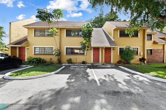 3220 Pine Island Rd, Sunrise, FL 33351