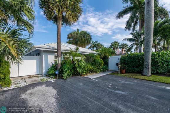 2618 32nd Avenue, Fort Lauderdale, FL 33308