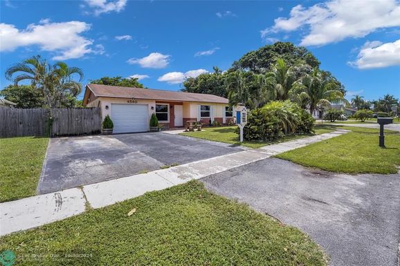 4540 77th Ter, Lauderhill, FL 33351