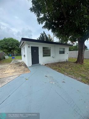 832 S D St, Lake Worth Beach, FL 33460