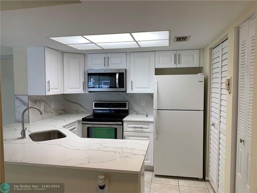 9144 Atlantic Blvd, Coral Springs, FL 33071