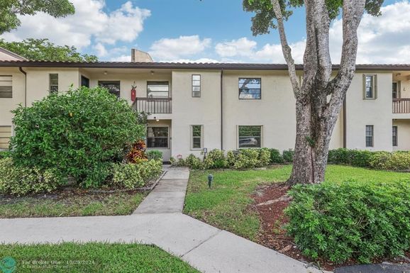 21839 Arriba Real, Boca Raton, FL 33433