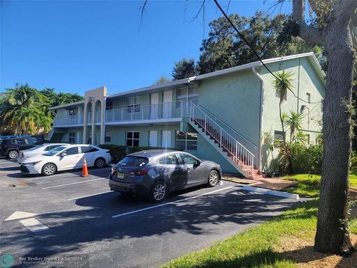 2607 8th Ave, Wilton Manors, FL 33334