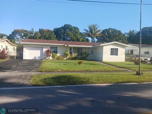 3321 21st St, Lauderdale Lakes, FL 33311