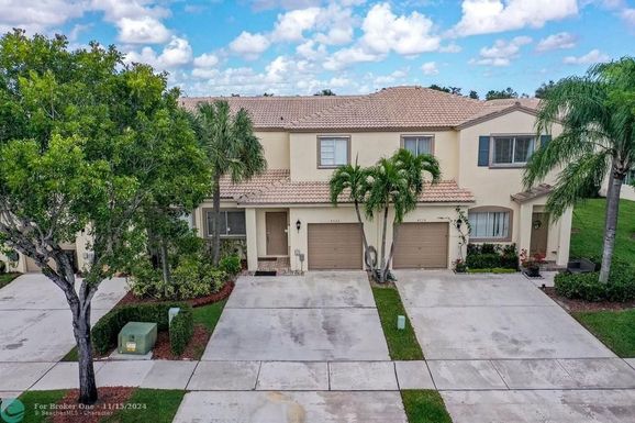 4722 Lago Vista Dr, Coconut Creek, FL 33073