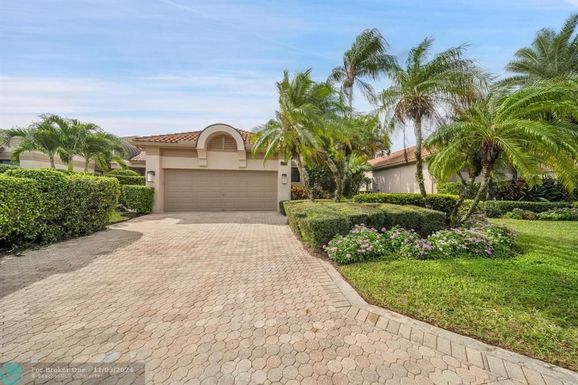 2370 53rd St, Boca Raton, FL 33496