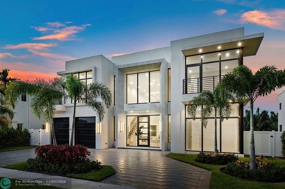 455 4th Street, Boca Raton, FL 33432