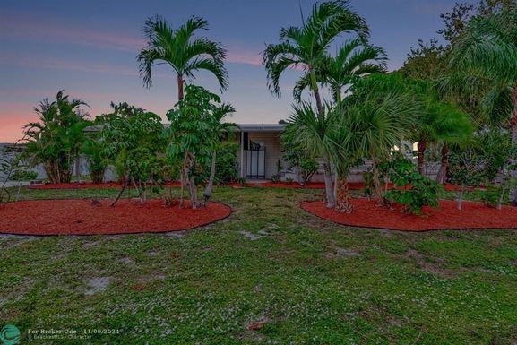 7184 Redbird Cir, Hobe Sound, FL 33455