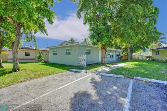 260 41st St, Oakland Park, FL 33334