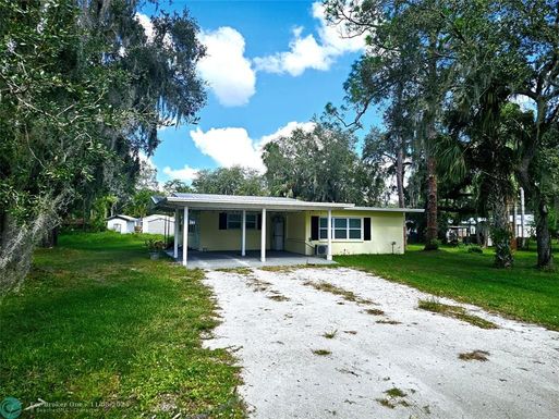 1405 5th St, Okeechobee, FL 34974