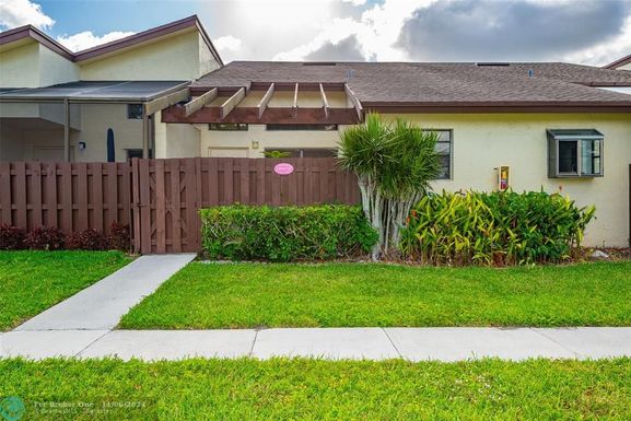 13947 Nesting Way, Delray Beach, FL 33484