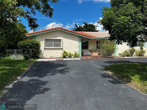 10901-A 41st Dr, Coral Springs, FL 33065