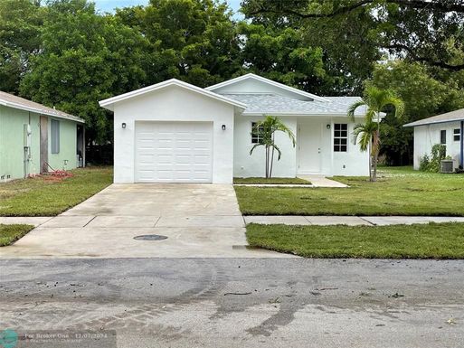 1566 7th Ln, Pompano Beach, FL 33060