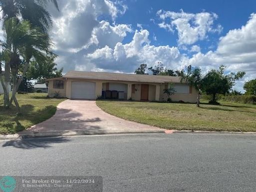 1400 Alwynne Dr, Lehigh Acres, FL 33936